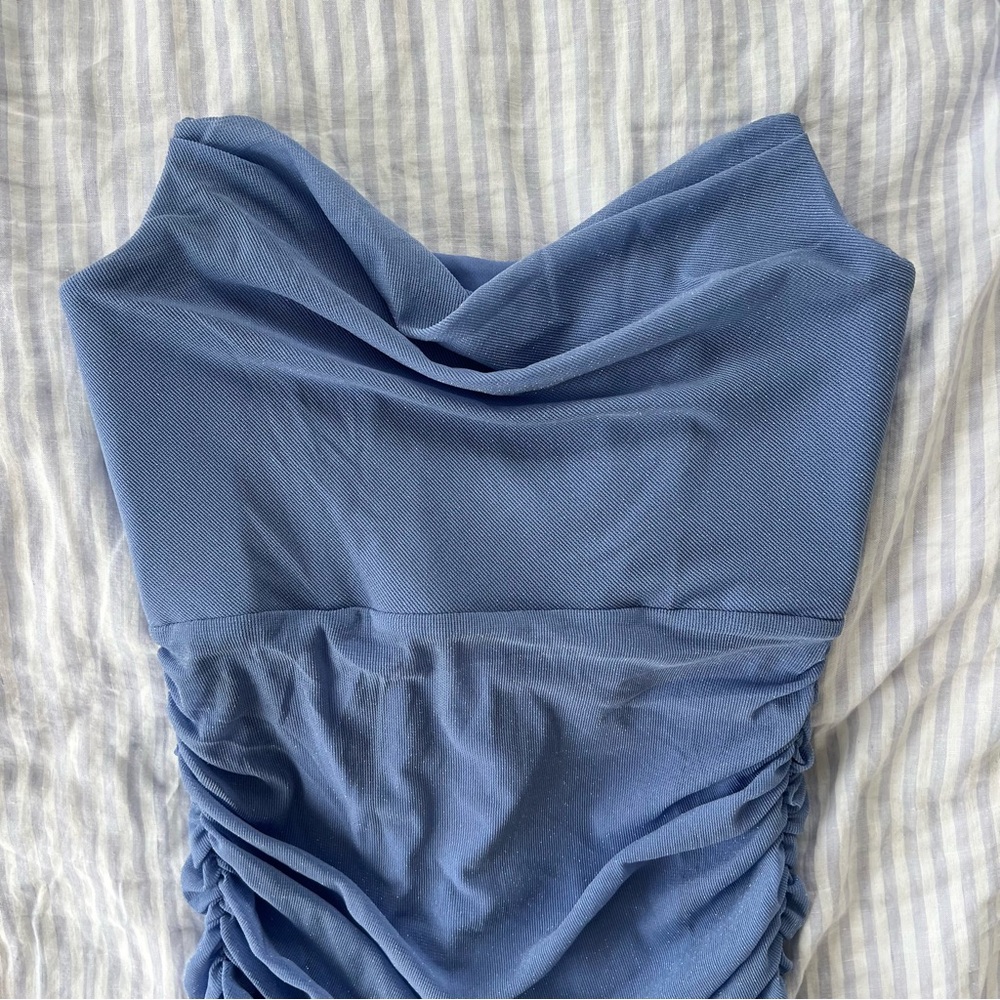 revolve periwinkle strapless dress